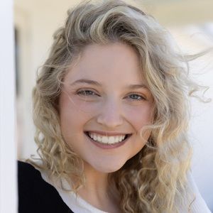 Meet your Posher, Julia